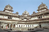 Orchha - the Jahangir Mahal Palace 